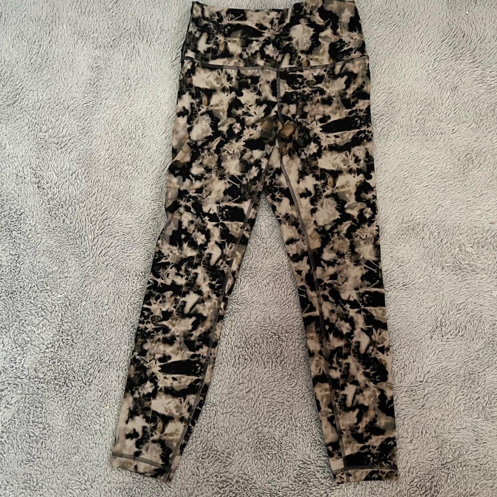 Lululemon Wunder Train 25” Inseam Leggings